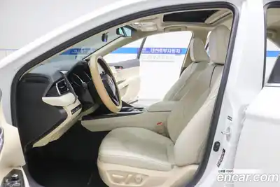 Toyota Camry 2023 2.5 Автомат в Москве № 215653, миниатюра 9