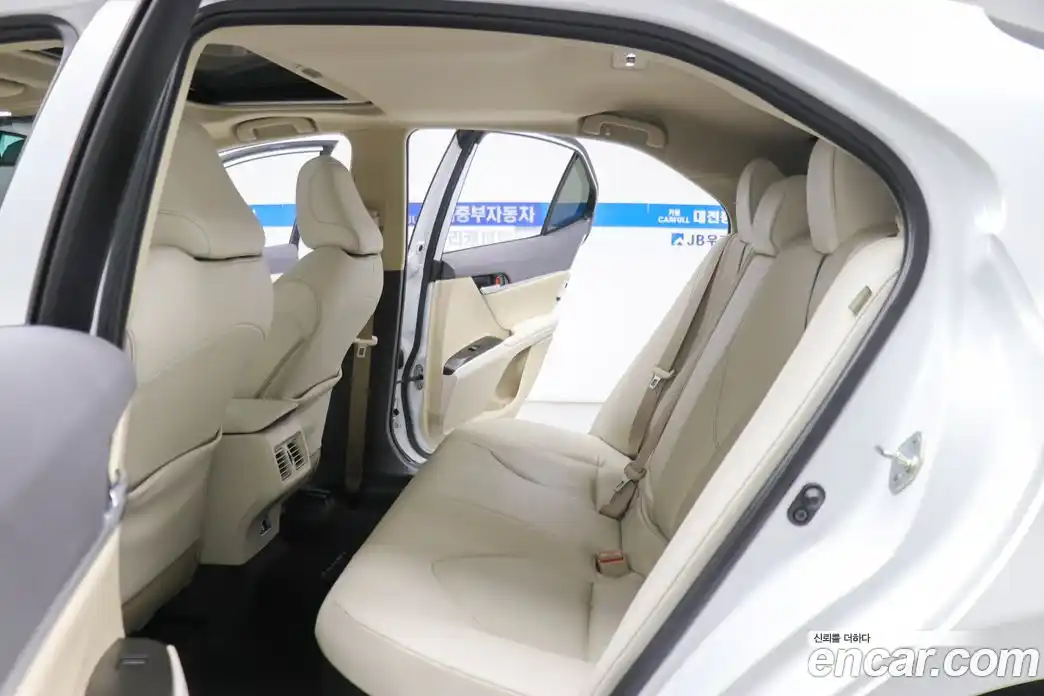 Toyota Camry 2023 2.5 Автомат в Москве № 215653, фото 10