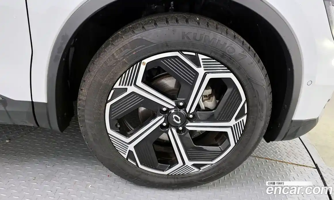 Renault QM6 2024 2.0 Автомат в Москве № 220862, фото 16