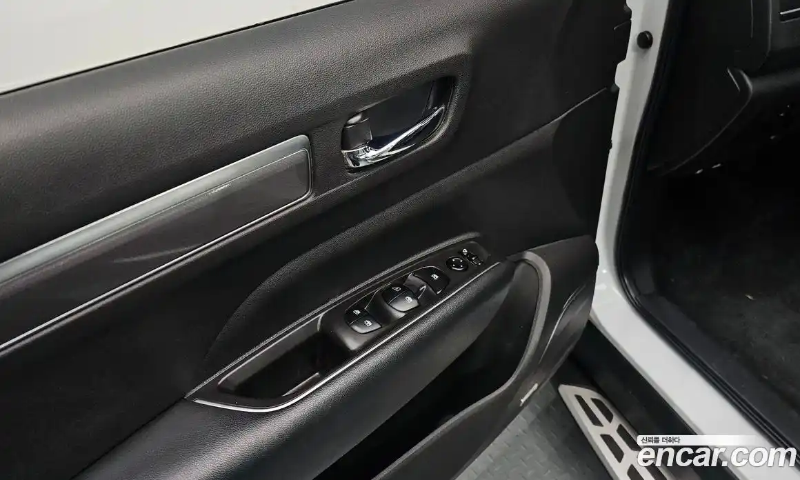 Renault QM6 2018 2.0 Автомат в Москве № 225909, фото 9