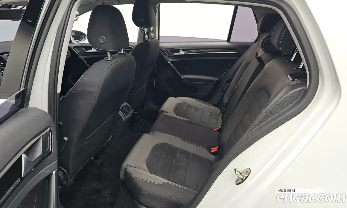 Volkswagen Golf 2015 1.6 Автомат в Москве № 227786, фото 12