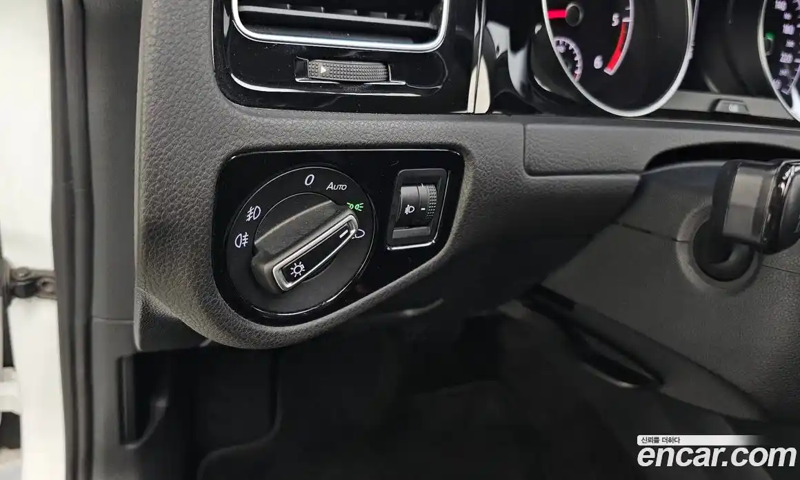 Volkswagen Golf 2015 1.6 Автомат в Москве № 227786, фото 18