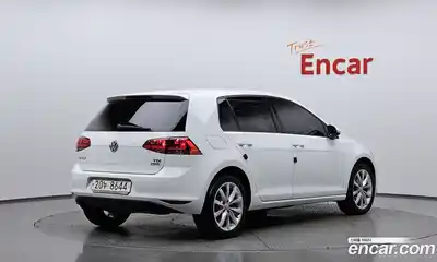 Volkswagen Golf 2015 1.6 Автомат в Москве № 227786, миниатюра 2