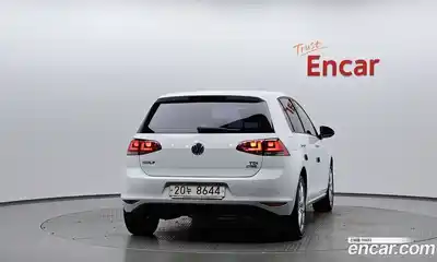 Volkswagen Golf 2015 1.6 Автомат в Москве № 227786, миниатюра 4