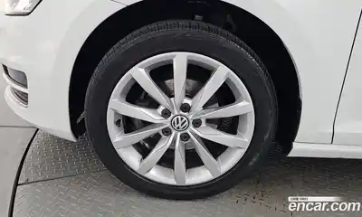 Volkswagen Golf 2015 1.6 Автомат в Москве № 227786, миниатюра 5