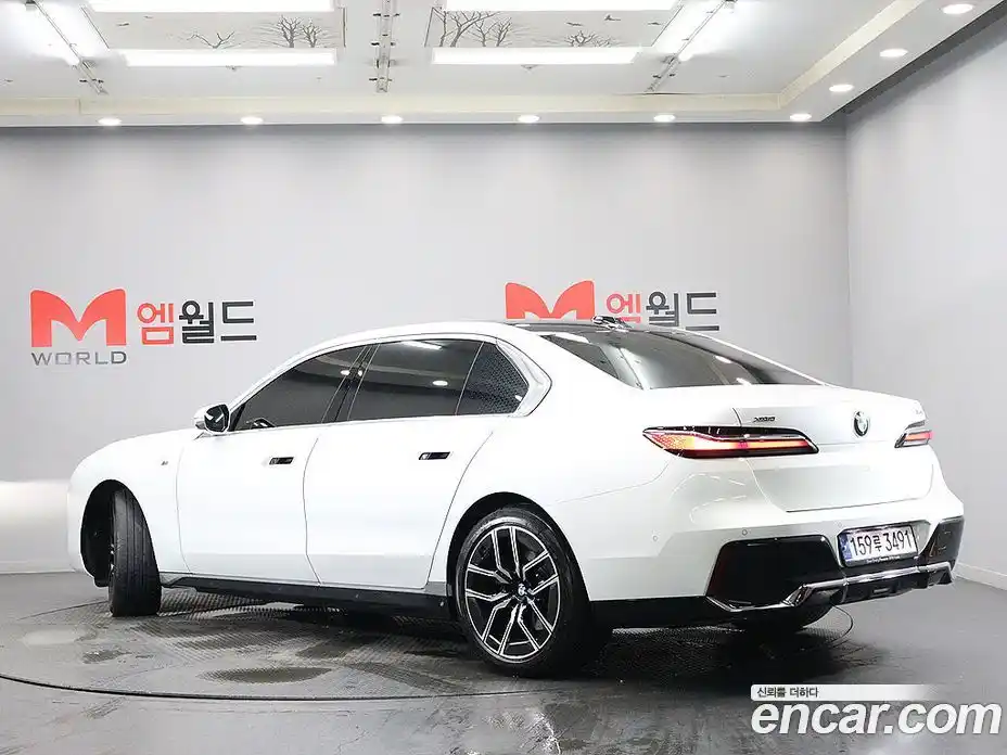 BMW 7-Series 2024 3.0 Автомат в Москве № 228117, фото 4