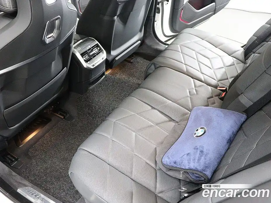 BMW 7-Series 2024 3.0 Автомат в Москве № 228117, фото 9