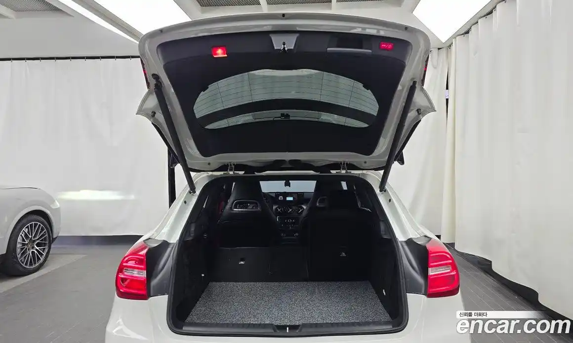 Mercedes-Benz GLA-Class 2015 2.0 Автомат в Москве № 229586, фото 20