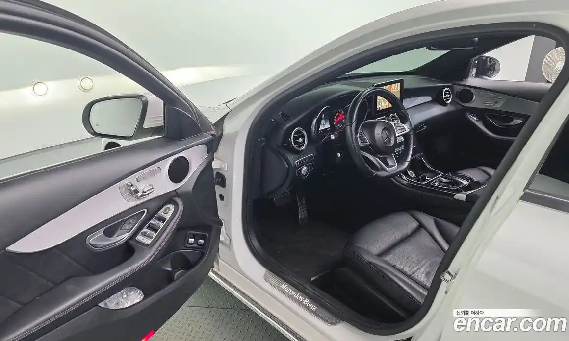 Mercedes-Benz C-Class 2018 2.0 Автомат в Москве № 229614, фото 11