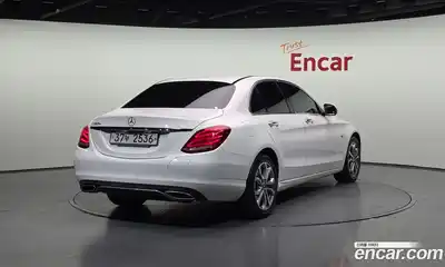 Mercedes-Benz C-Class 2018 2.0 Автомат в Москве № 229614, миниатюра 2