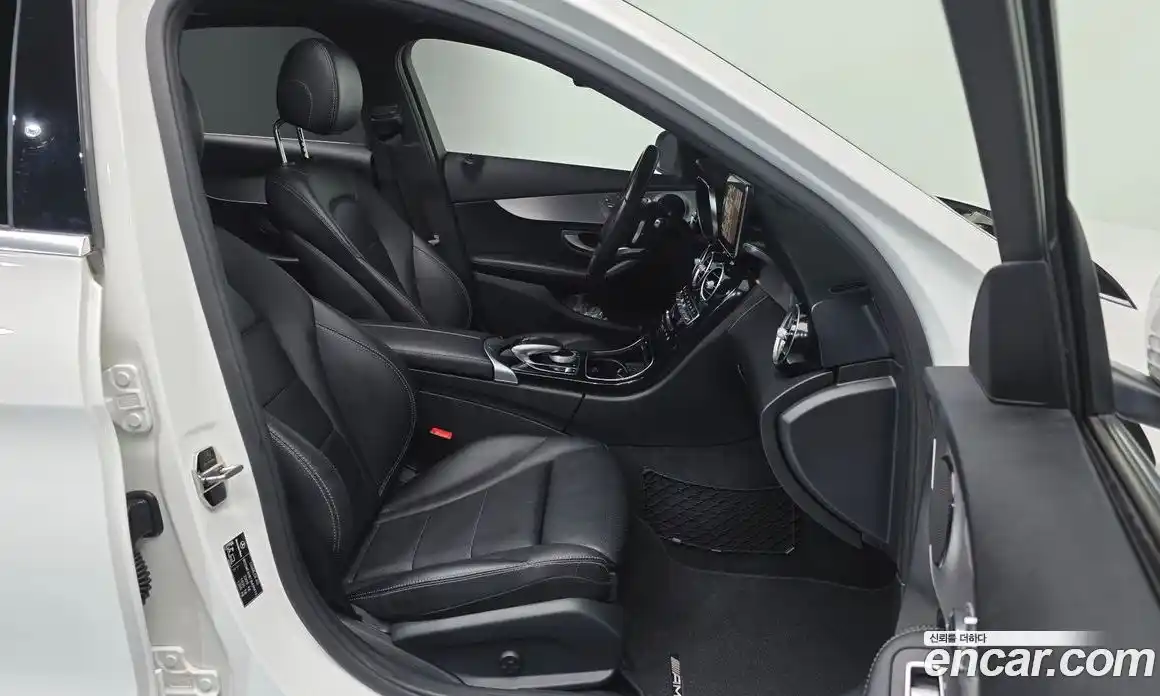 Mercedes-Benz C-Class 2018 2.0 Автомат в Москве № 229614, фото 10