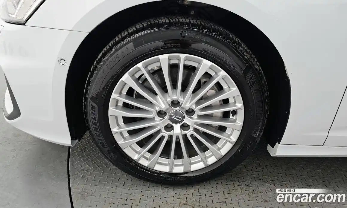 Audi A6 2021 2.0 Автомат в Москве № 229903, фото 16