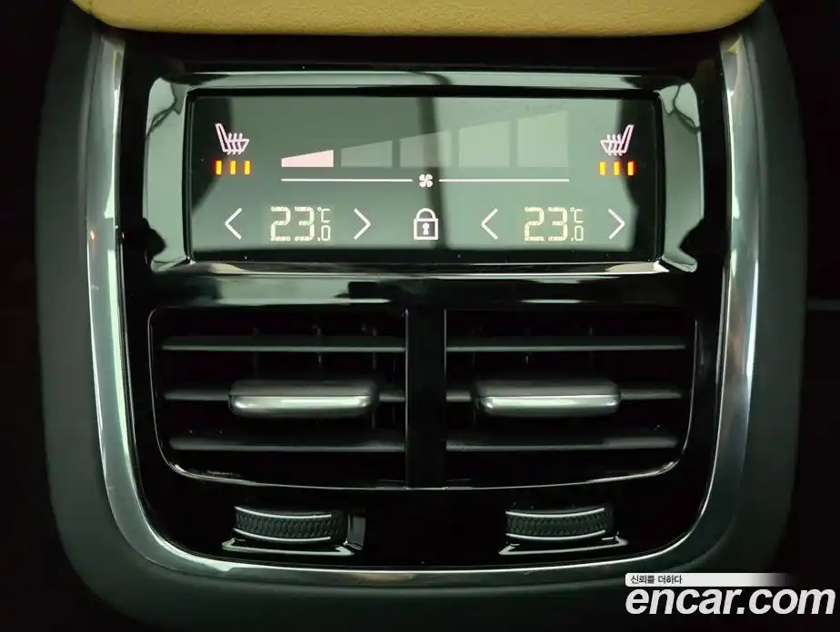 Volvo V60 2025 2.0 Автомат в Москве № 230740, фото 19