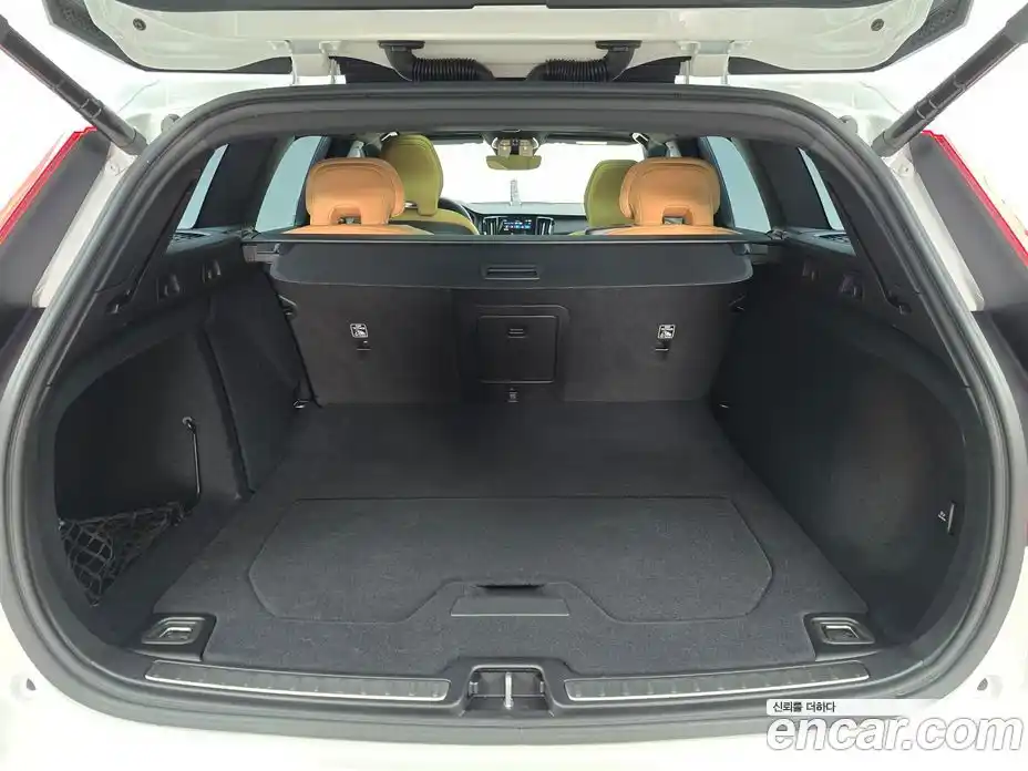 Volvo V60 2025 2.0 Автомат в Москве № 230740, фото 20