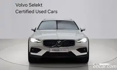Volvo V60 2025 2.0 Автомат в Москве № 230740, миниатюра 3