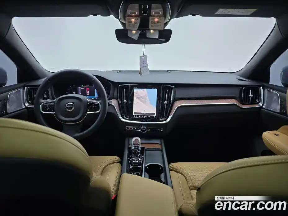 Volvo V60 2025 2.0 Автомат в Москве № 230740, фото 7