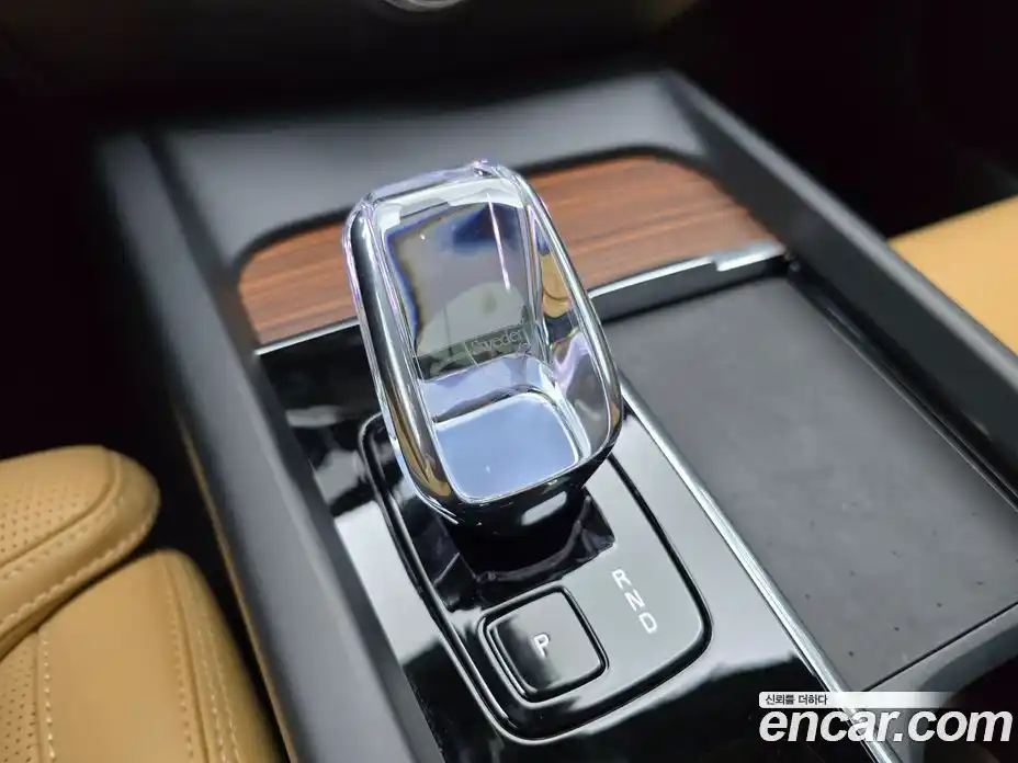 Volvo V60 2025 2.0 Автомат в Москве № 230740, фото 9