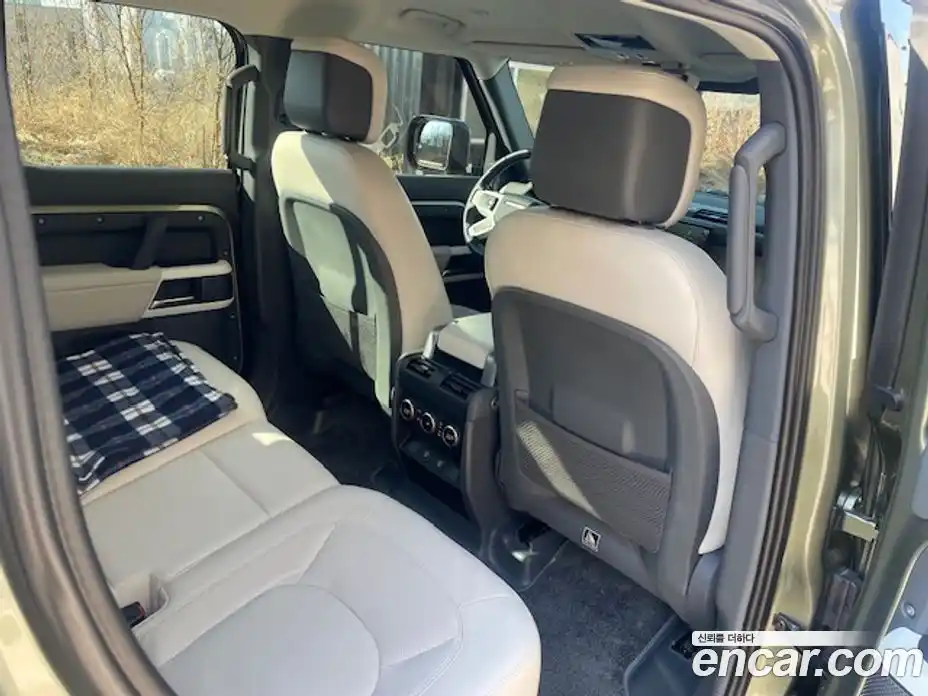 Land Rover Defender 2023 3.0 Автомат в Москве № 231124, фото 9