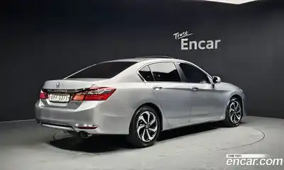 Honda Accord 2017 2.4 Автомат в Москве № 232880, миниатюра 2