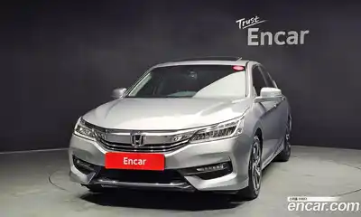 Honda Accord 2017 2.4 Автомат в Москве № 232880, миниатюра 3