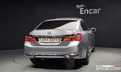 Honda Accord 2017 2.4 Автомат в Москве № 232880, миниатюра 4