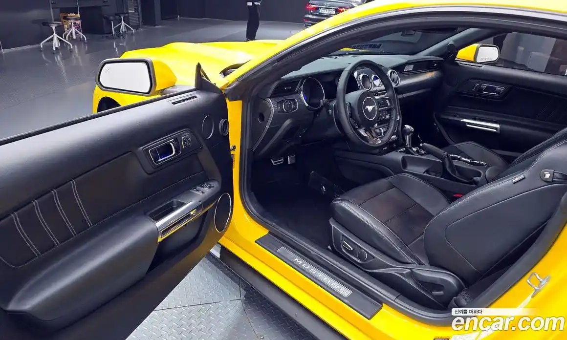 Ford Mustang 2017 2.3 Автомат в Москве № 233079, фото 11