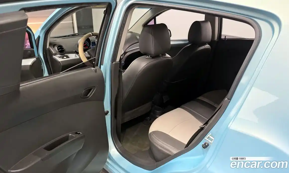 Chevrolet Spark 2012 1.0 Автомат в Москве № 239457, фото 13