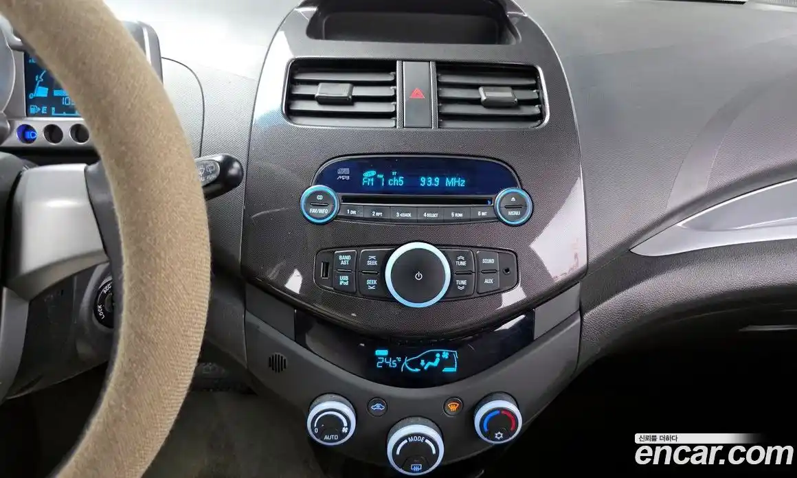 Chevrolet Spark 2012 1.0 Автомат в Москве № 239457, фото 3