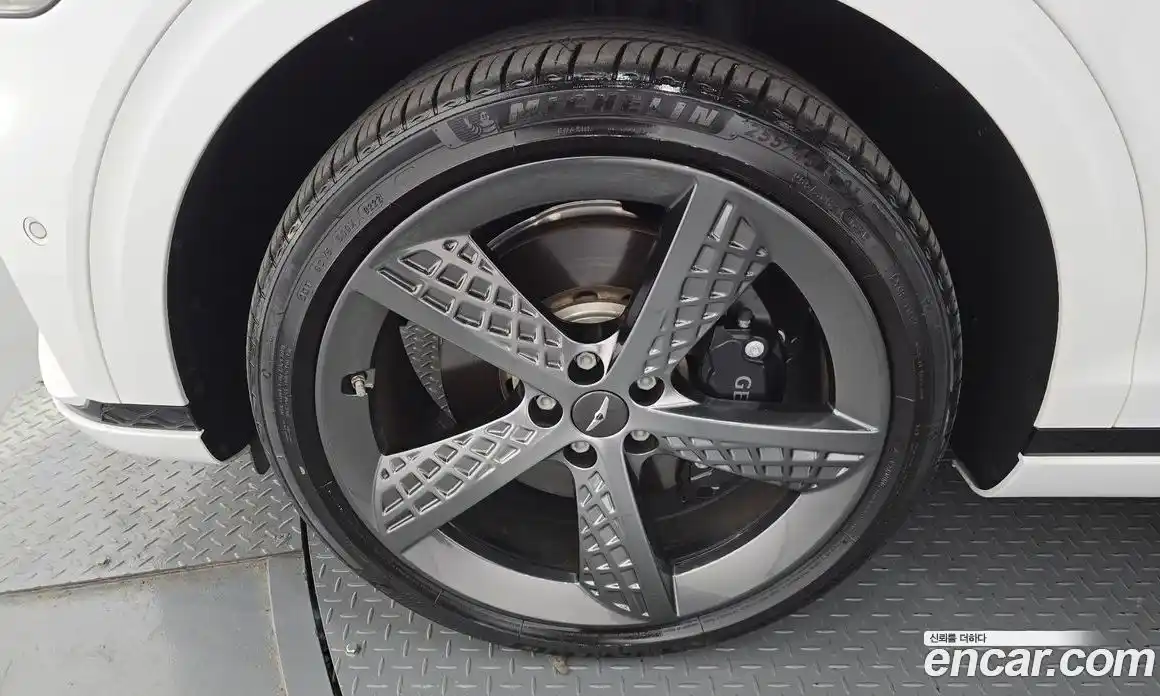 Genesis GV70 2023 2.5 Автомат в Москве № 24639, фото 16