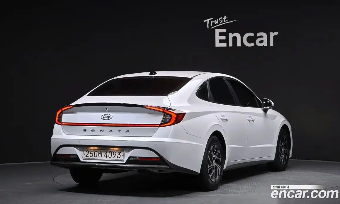 Hyundai Sonata 2022 2.0 Автомат в Москве № 247485, фото 11