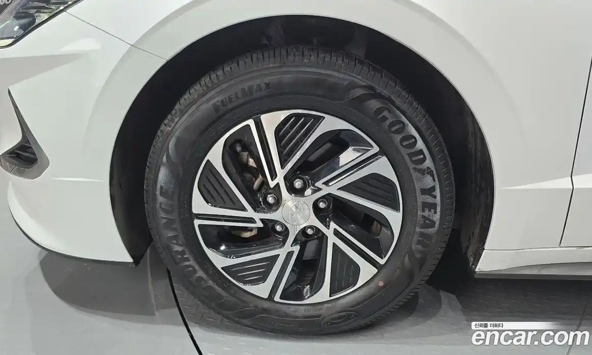 Hyundai Sonata 2022 2.0 Автомат в Москве № 247485, фото 13