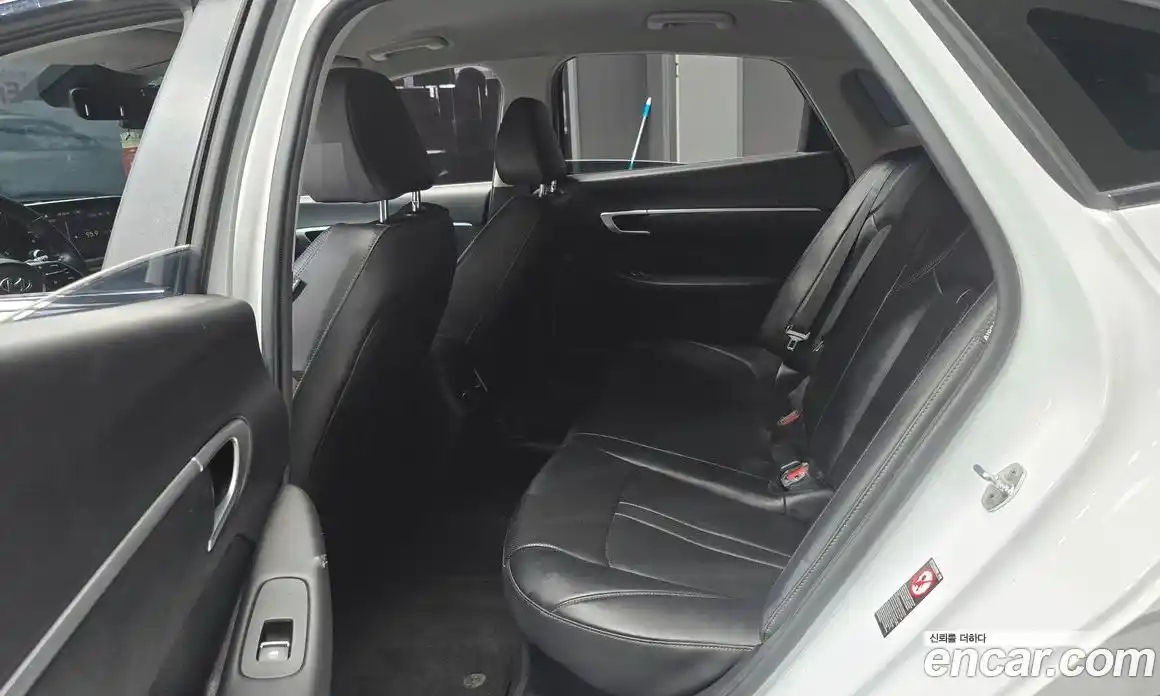 Hyundai Sonata 2022 2.0 Автомат в Москве № 247485, фото 17