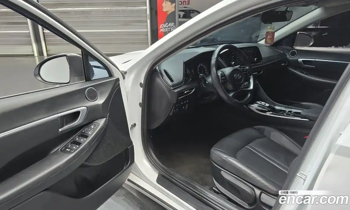 Hyundai Sonata 2022 2.0 Автомат в Москве № 247485, фото 3