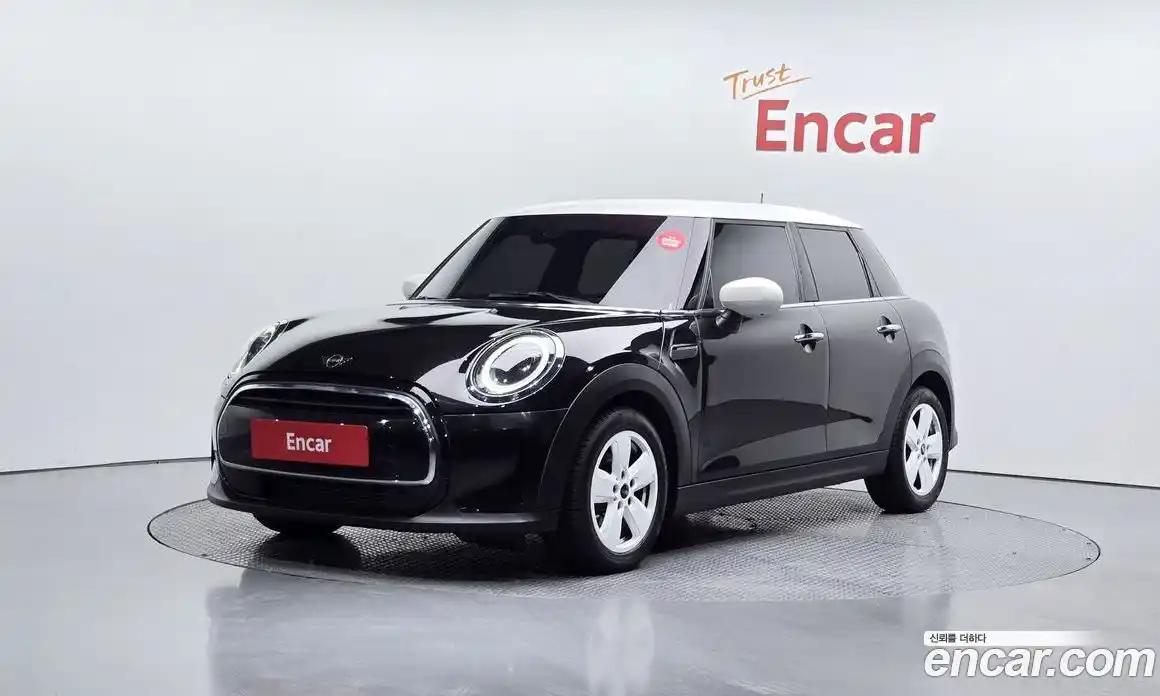 Mini Cooper 2023 1.5 Автомат в Москве № 253330, фото 1