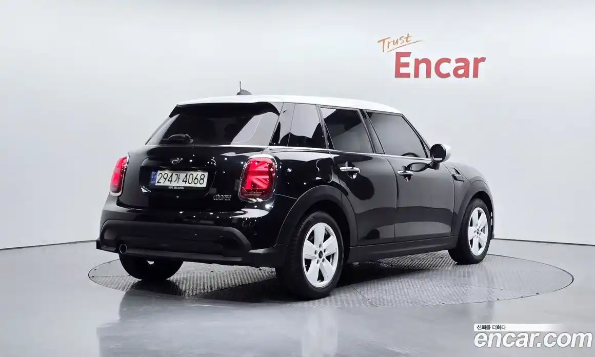 Mini Cooper 2023 1.5 Автомат в Москве № 253330, фото 17