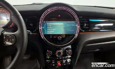 Mini Cooper 2023 1.5 Автомат в Москве № 253330, миниатюра 8