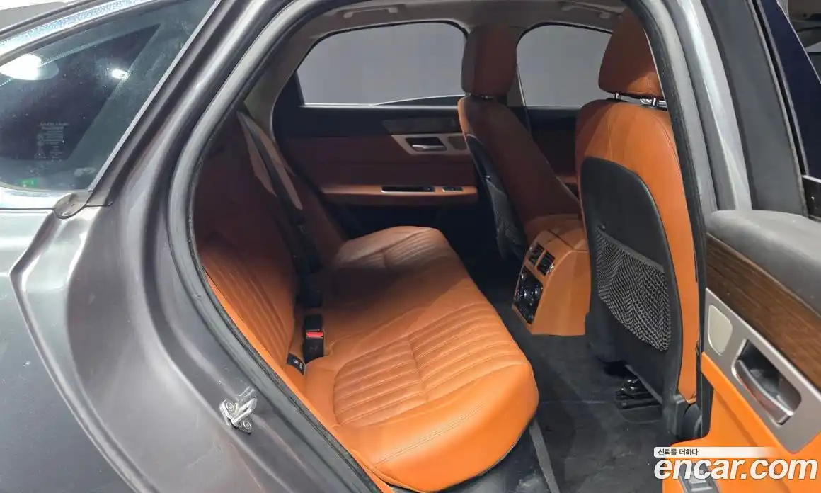 Jaguar XF 2017 2.0 Автомат в Москве № 256074, фото 12