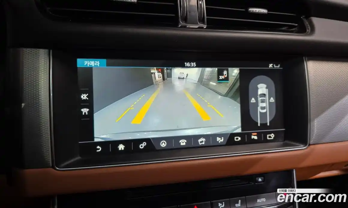 Jaguar XF 2017 2.0 Автомат в Москве № 256074, фото 15