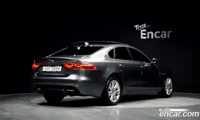 Jaguar XF 2017 2.0 Автомат в Москве № 256074, миниатюра 2