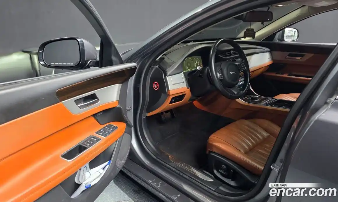 Jaguar XF 2017 2.0 Автомат в Москве № 256074, фото 10