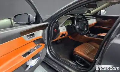 Jaguar XF 2017 2.0 Автомат в Москве № 256074, миниатюра 10