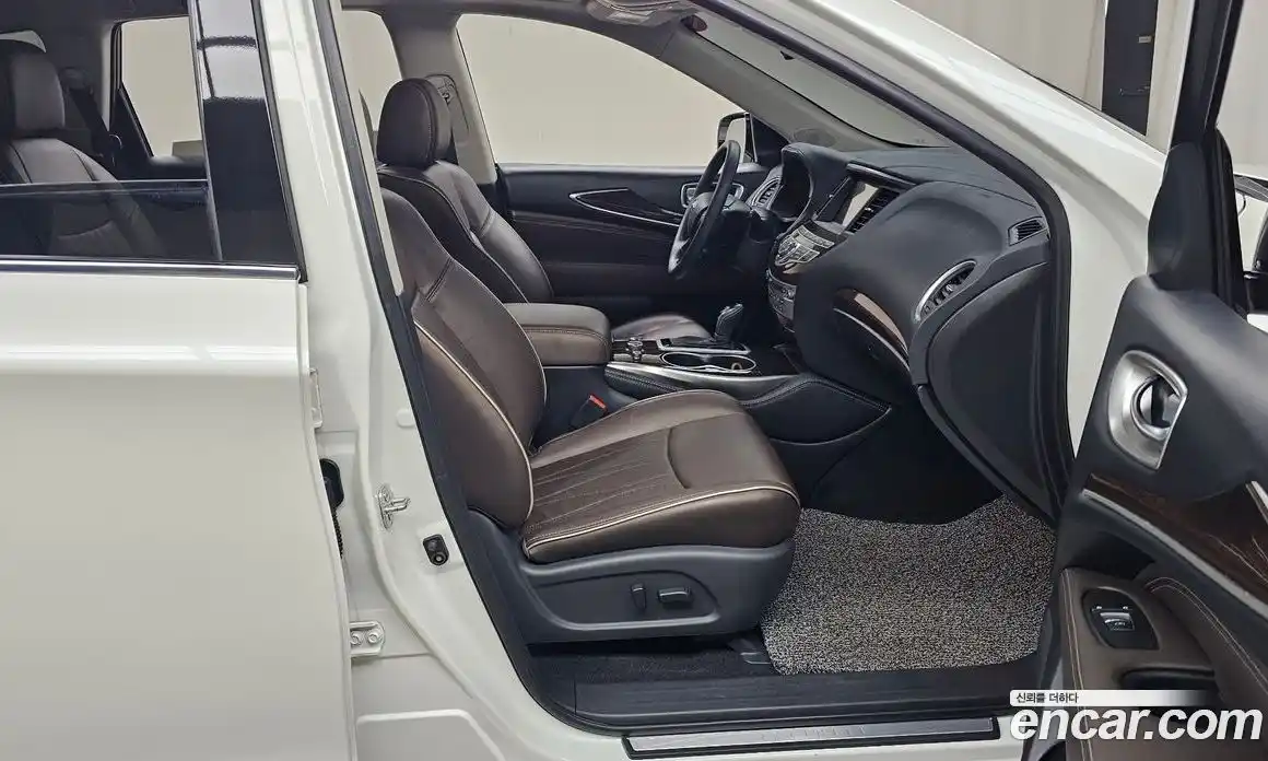 Infiniti QX60 2017 3.5 Автомат в Москве № 256121, фото 16