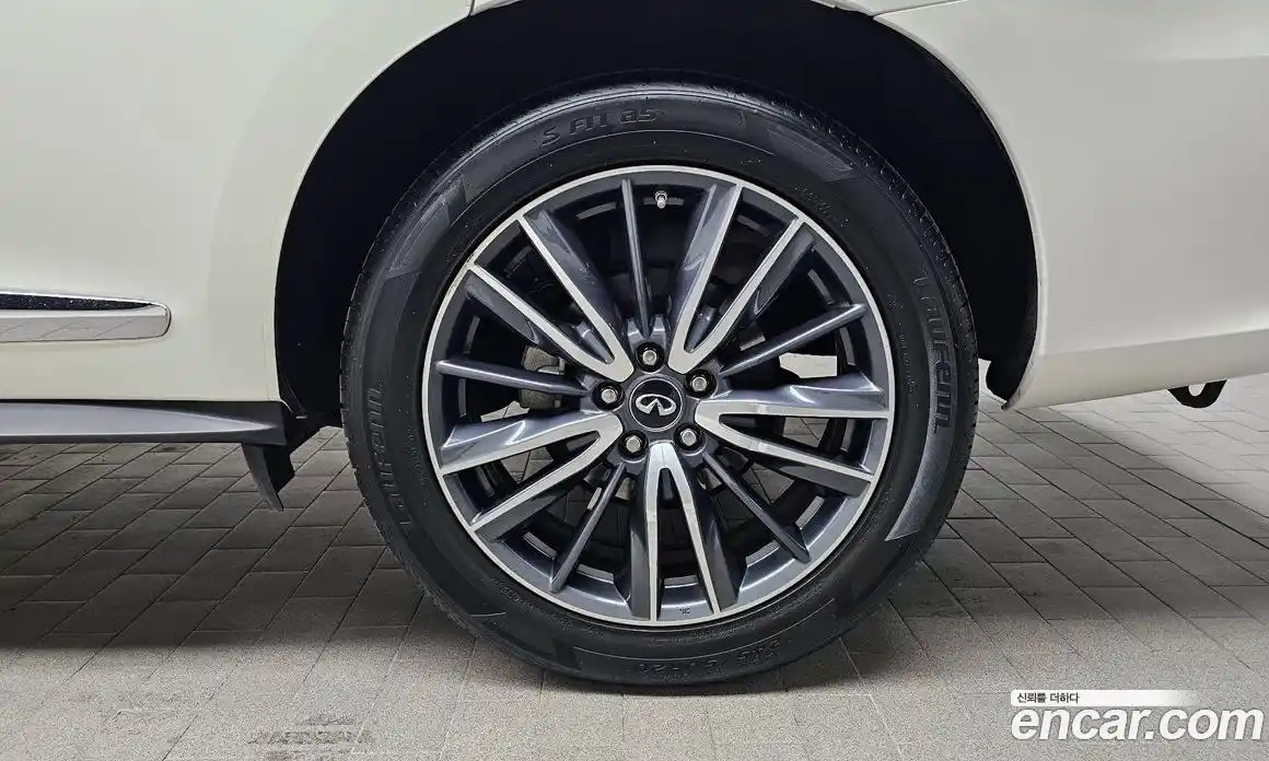 Infiniti QX60 2017 3.5 Автомат в Москве № 256121, фото 6