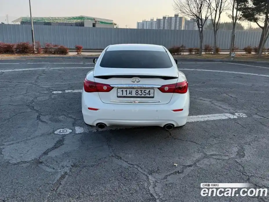 Infiniti Q50 2015 3.5 Автомат в Москве № 256215, фото 6
