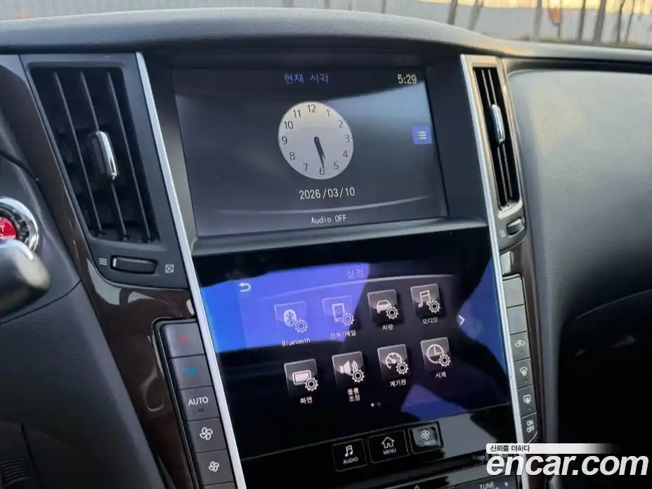 Infiniti Q50 2015 3.5 Автомат в Москве № 256215, фото 10