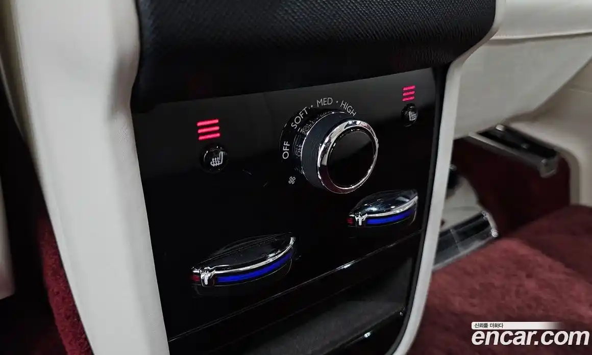 Rolls-Royce Cullinan 2022 6.7 Автомат в Москве № 256698, фото 18