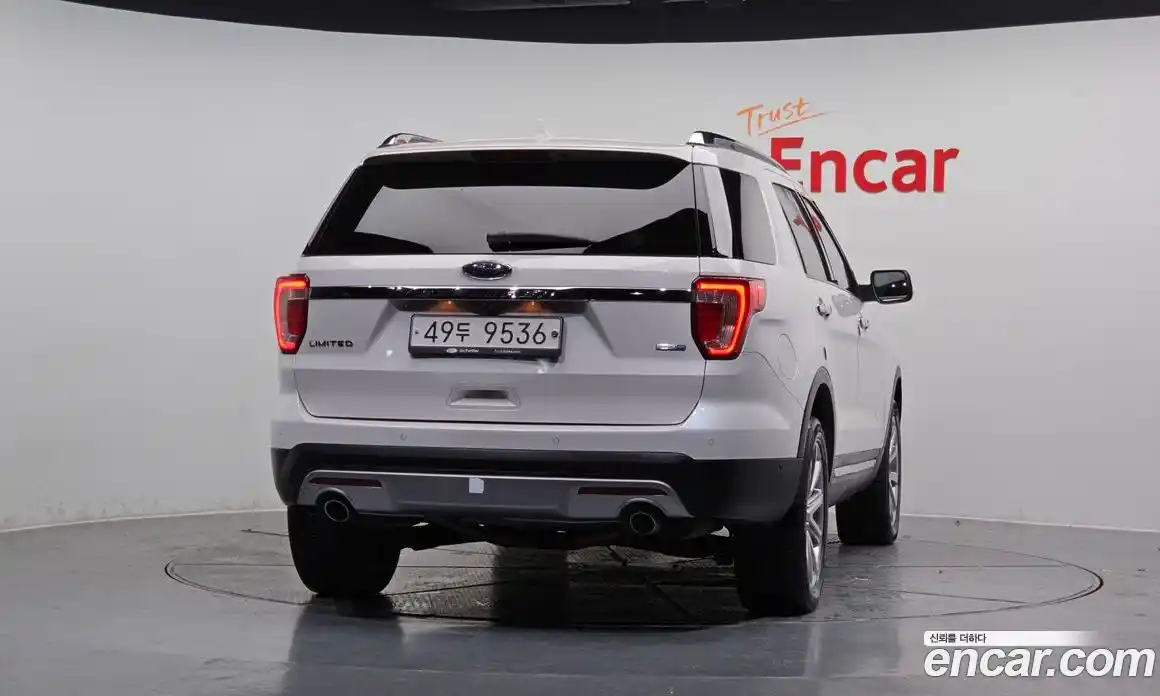 Ford Explorer 2017 2.3 Автомат в Москве № 273422, фото 4