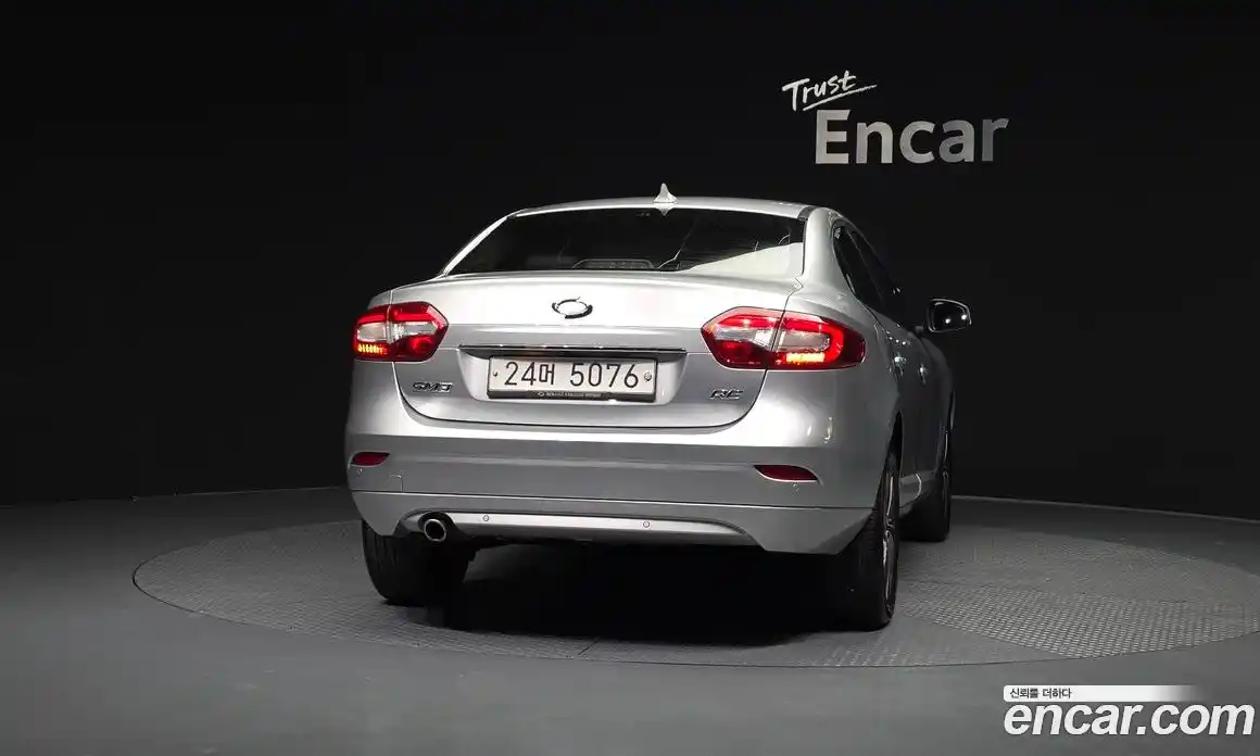 Renault SM3 2015 1.6 Автомат в Москве № 276044, фото 17