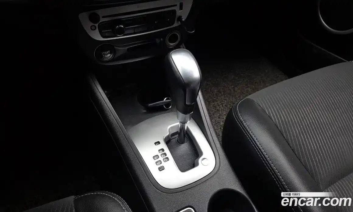 Renault SM3 2015 1.6 Автомат в Москве № 276044, фото 5