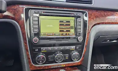 Volkswagen Passat 2013 2.0 Автомат в Москве № 277438, миниатюра 10